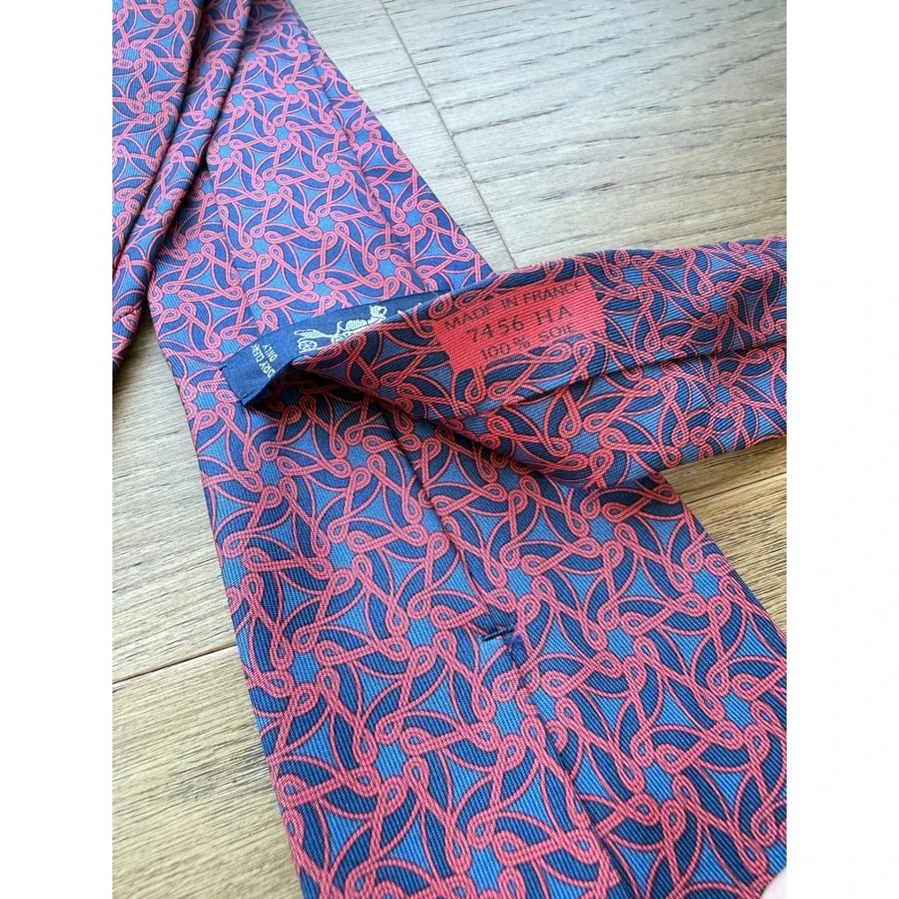 Hermes 7456 HA Silk Tie Blue Red Geometric Rope Link Pattern Made in France Mens